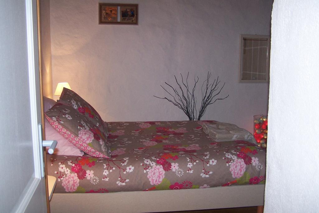 Bed and Breakfast Salomony Chambre D'Hotes Marcols-les-Eaux Zimmer foto